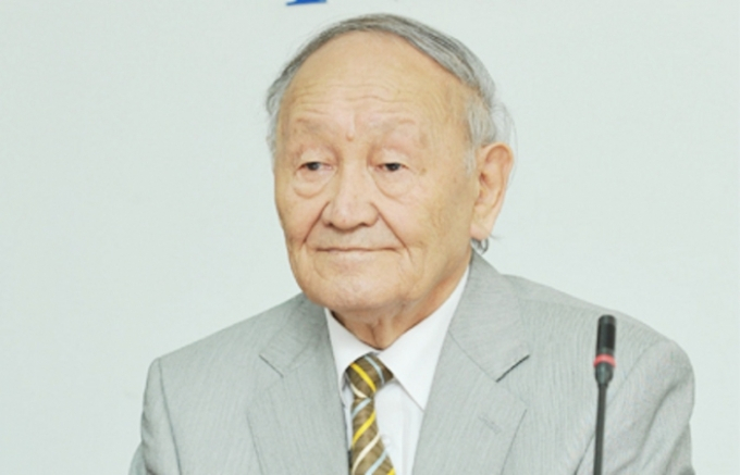 мекемтас мырзахметов өмірбаяны