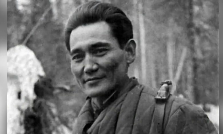 сәуірбек бақбергенов өмірбаяны